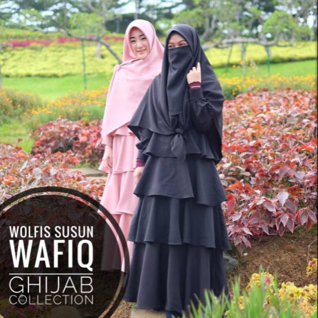  Gamis  wardah maulida wolfis susun polos syari simple hitam 