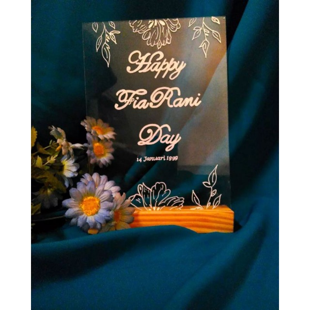 Akrilik hadiah birthday, kado wedding, graduatian, anniversary, penghargaan, plakat, akrilik custom,