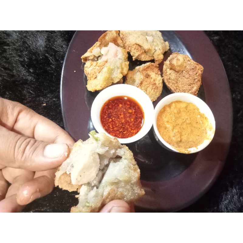 

TAHU GORENG ISI KEKINIAN ( bisa di goreng atau juga pakai kuah )