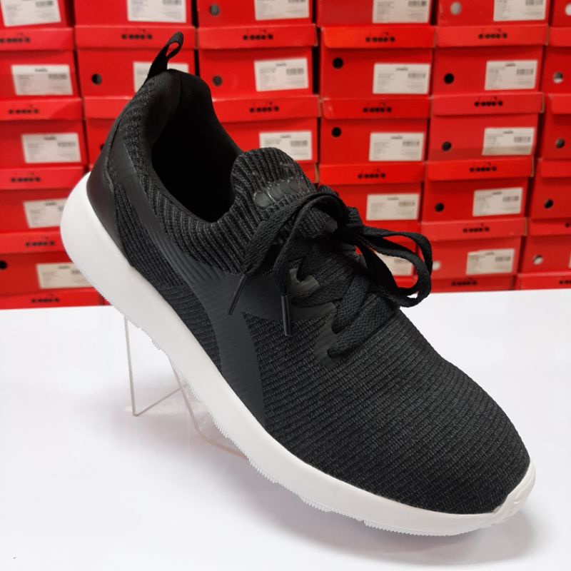 Sepatu Pria Diadora Assolo Black Original Sport/Casual