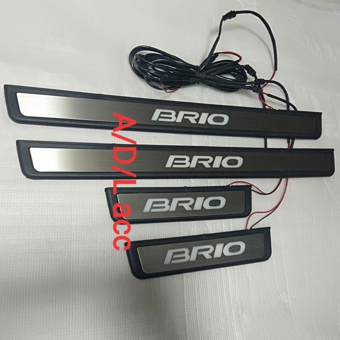 sillplate silplate sealplate injakan samping pintu nyala lampu led mobil honda brio new stenlis