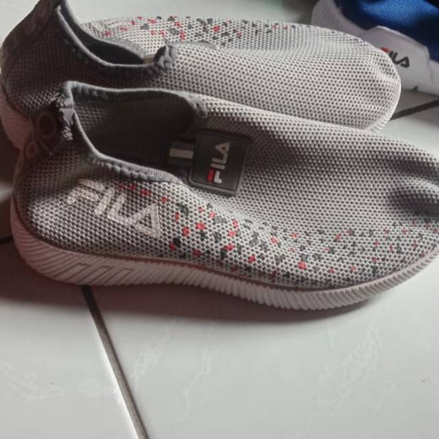 sepatu fila anak perempuan motif bunga