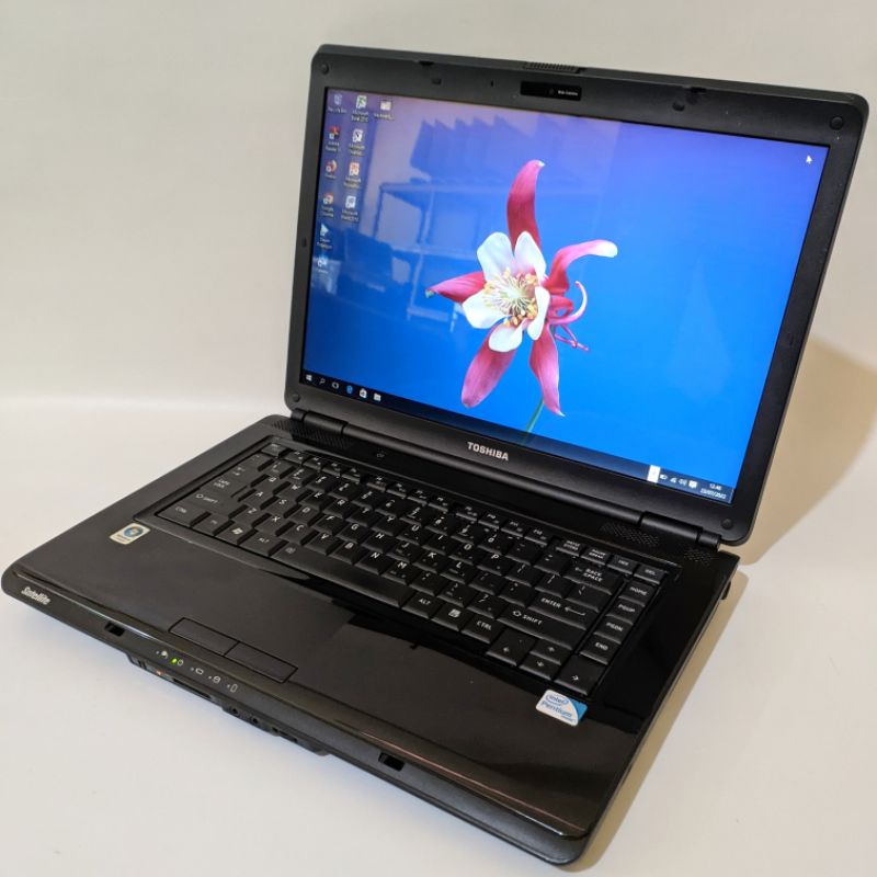 laptop kantor murah Toshiba satelite - windows 10pro - webcam