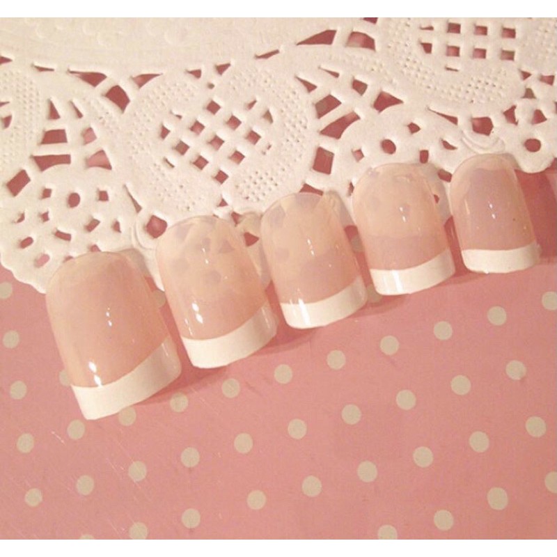 Kuku palsu 24pcs french manicure list putih / kupal natural list putih