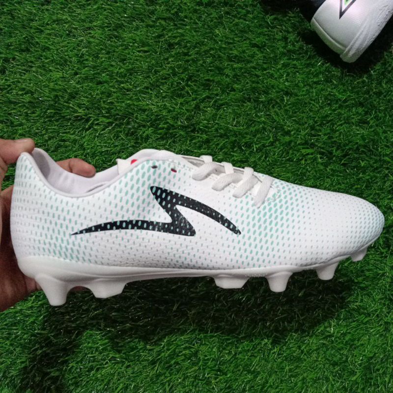 sepatu bola specs genesis fg
