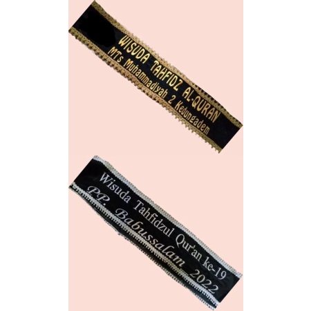 Selempang Wisuda Bordir Komputer 2 Baris Renda / Selempang Wisuda Bludru Renda