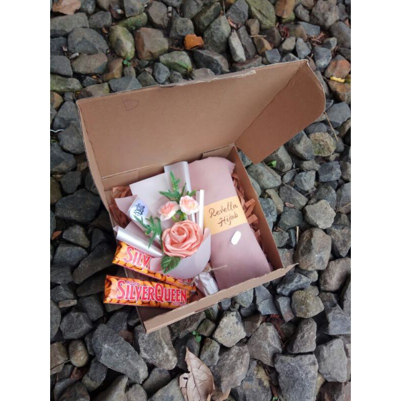 Rezho Vella Gift box | gift box hijab | hijab box | buket box | flower bouquet