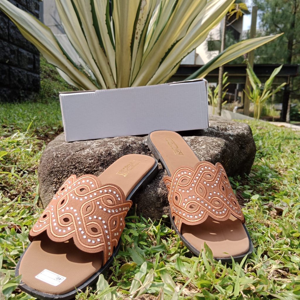 sandal pesta/pernikahan teplek wanita terbaru model LM01