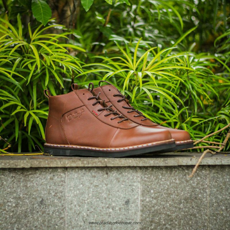 Sepatu Boots Pria Kulit Asli Bradleys Anubis Brown Original Casual Santai Kerja Bikers Touring