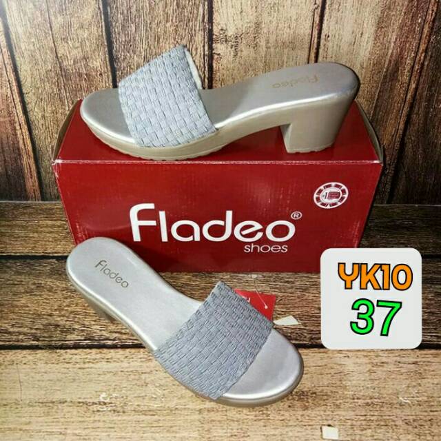 Sandal heels Fladeo