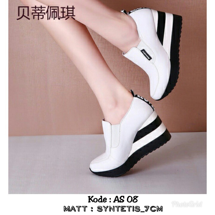 A (AS 08) PUTIH - SLIP ON WEDGES