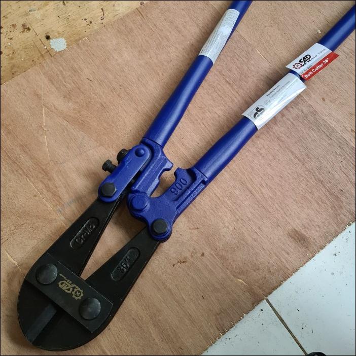

Coarcella - Bolt Cutter 36" Gunting Besi 36 " Pemotong Kawat Baja 36Inch 36 Inch