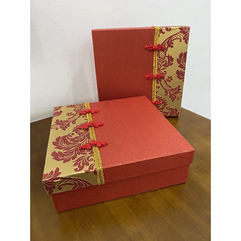 

Kotak Imlek / Hampers Imlek / Hampers CNY / Parcel Imlek / Kotak Kado / Box CNY