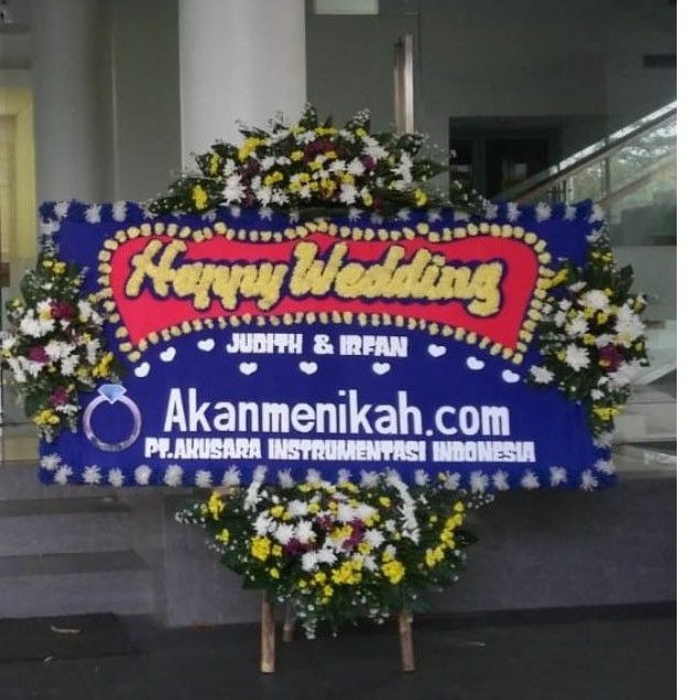 bunga papan happy wedding murah bandung/karangan bunga bandung/floristbandung/toko bunga bandung