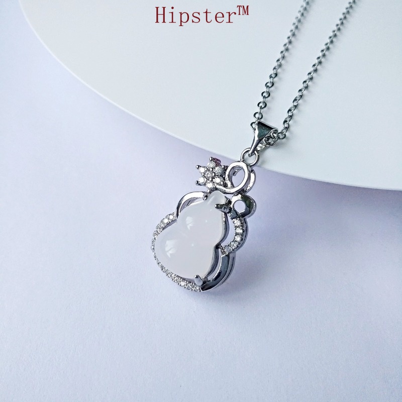 Light Luxury Ethnic Style Gourd White Gem Pendant Platinum Diamond Clavicle Chain