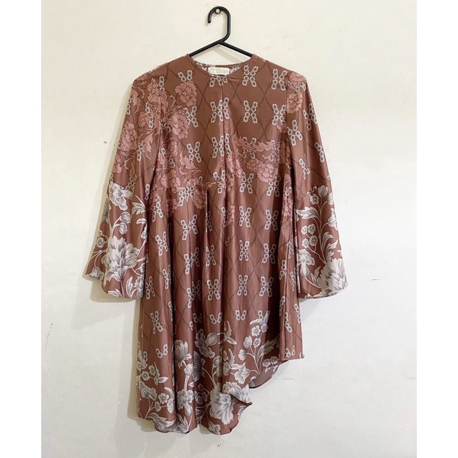 Flores Tunik Wearing Klamby