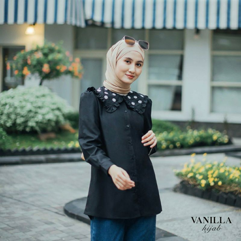AUDREY BLOUSE VANILLA HIJAB