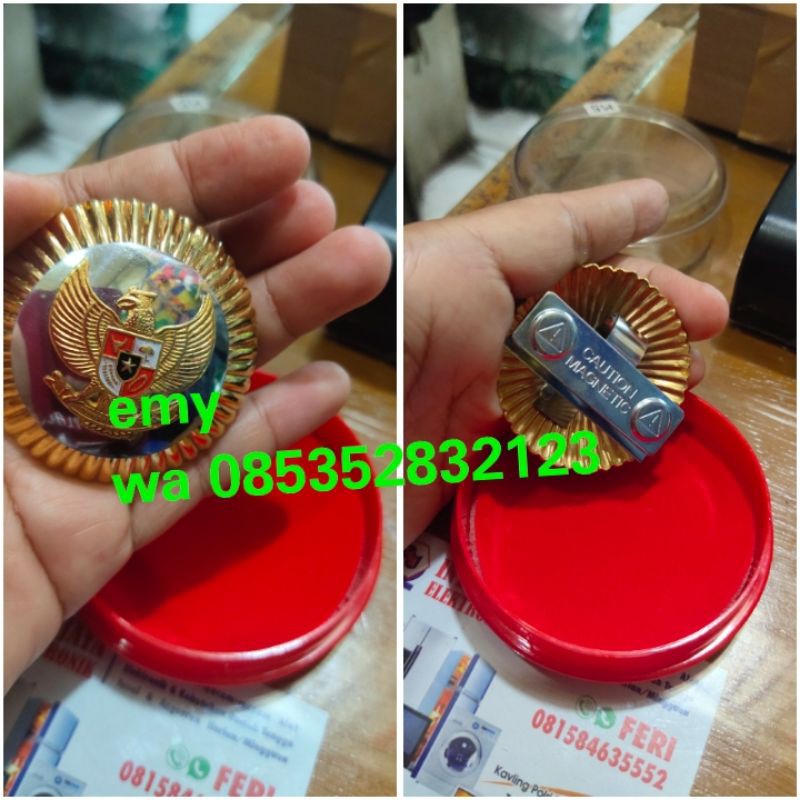 

tanda jabatan BUPATI pdh 5 cm maghnet besar