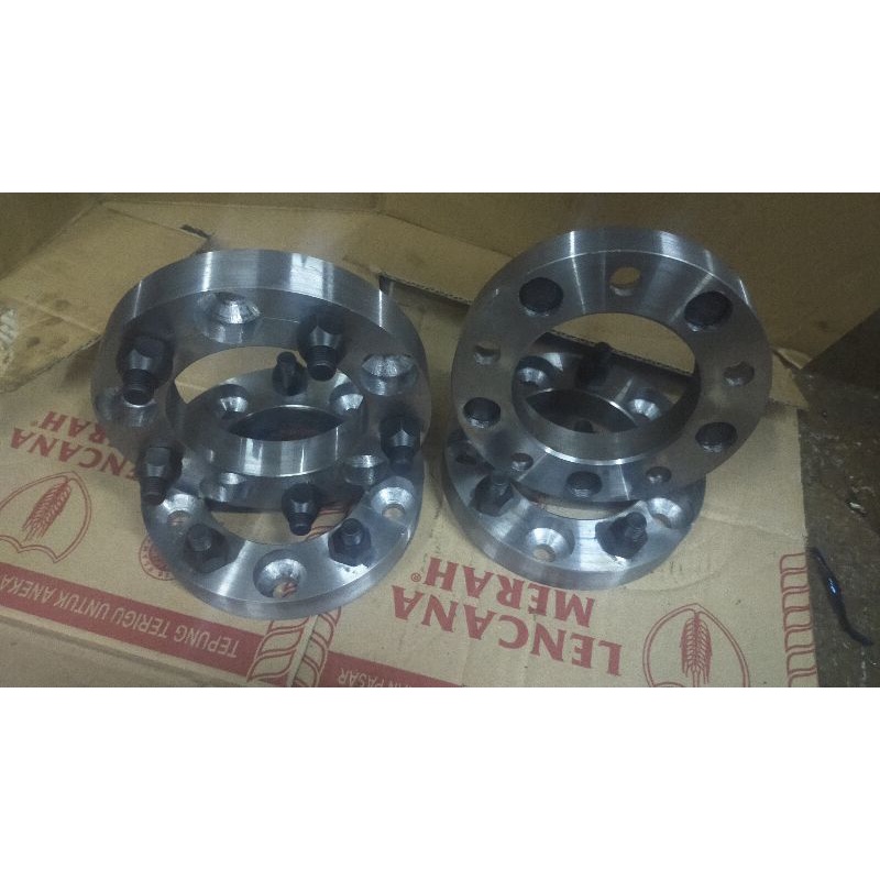 adaptor velg mobil jimny 4 cm 2 pcs