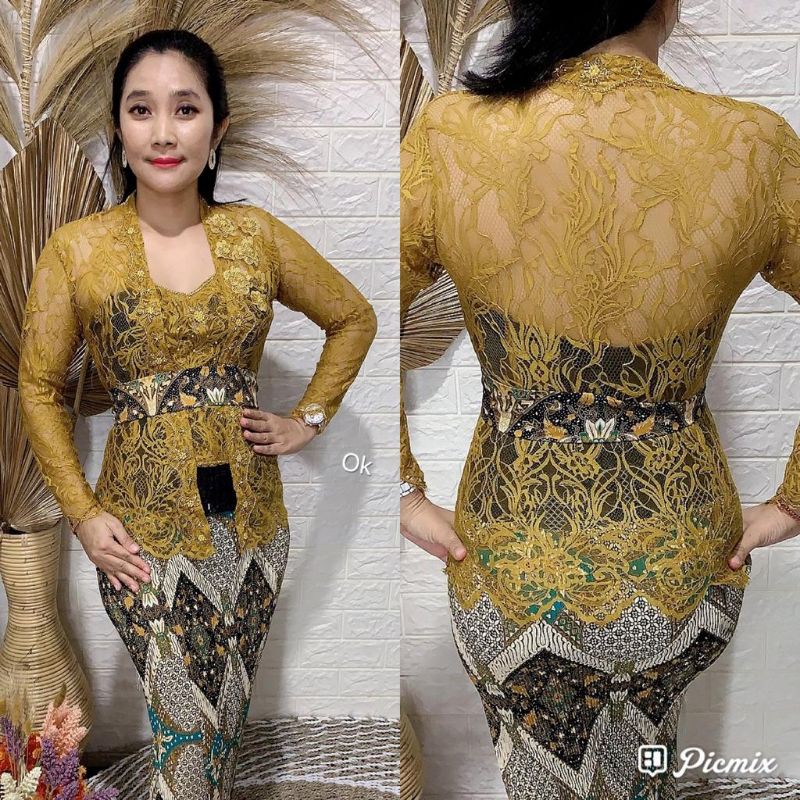 KEBAYA BROKAT PAYET BUNGA TUMPUK