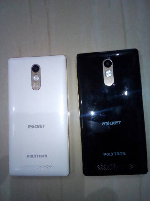 Promo cuci gudang ANDROID POLYTRON R 2407