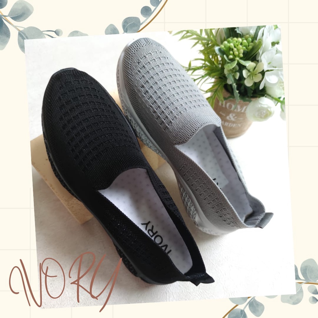 IVORY Sepatu Slip On Wanita Flat Termaruh Flyknit U99-1