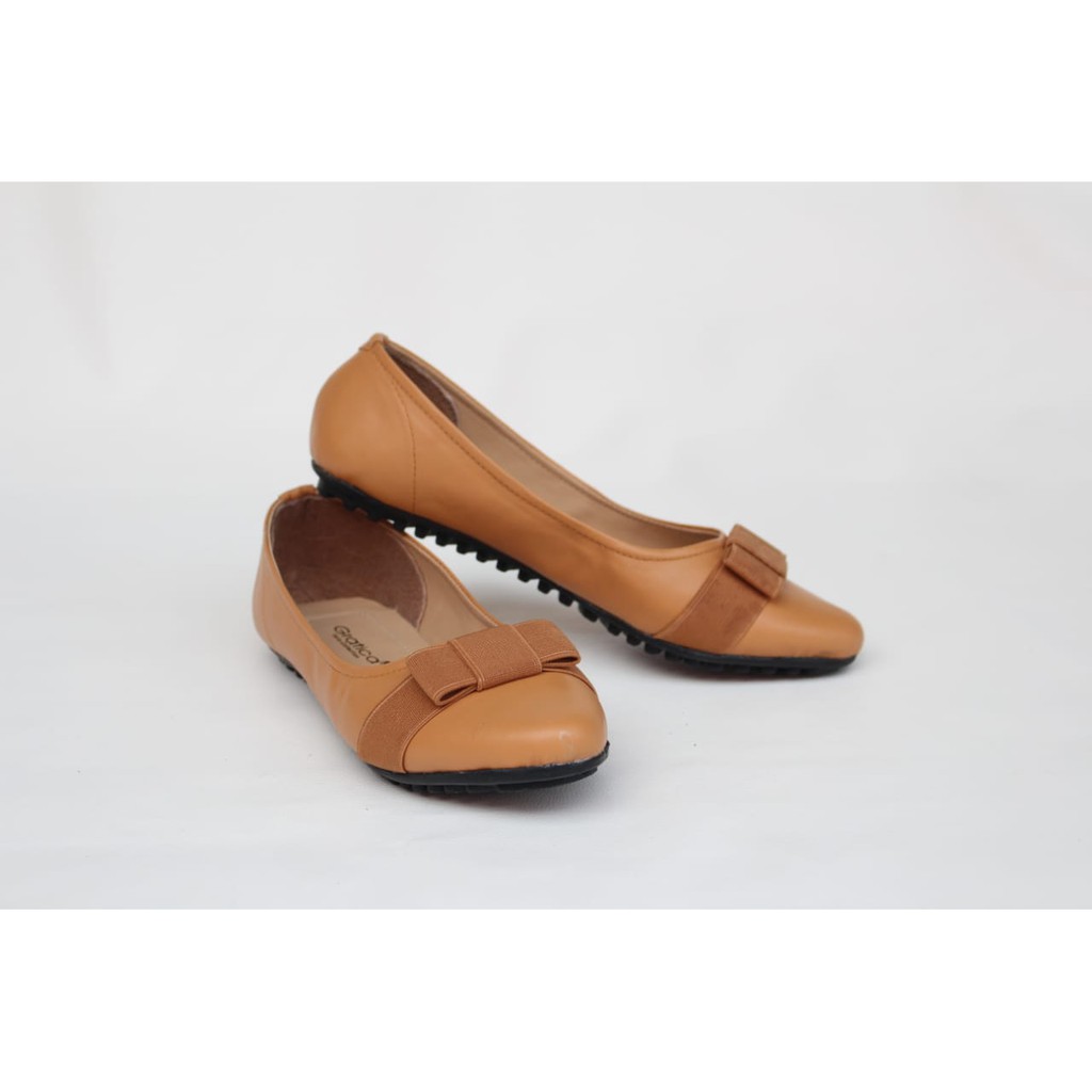 Sepatu wanita Flatshoes GRATICA UD60