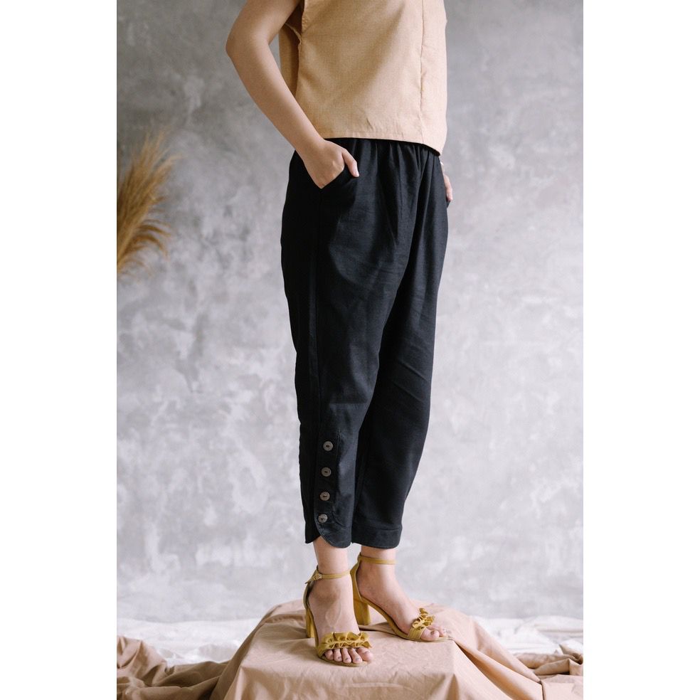 Carpi Pants / Angkle PAnts / Cigarret Pants (Celana Wanita Bahan Katun)