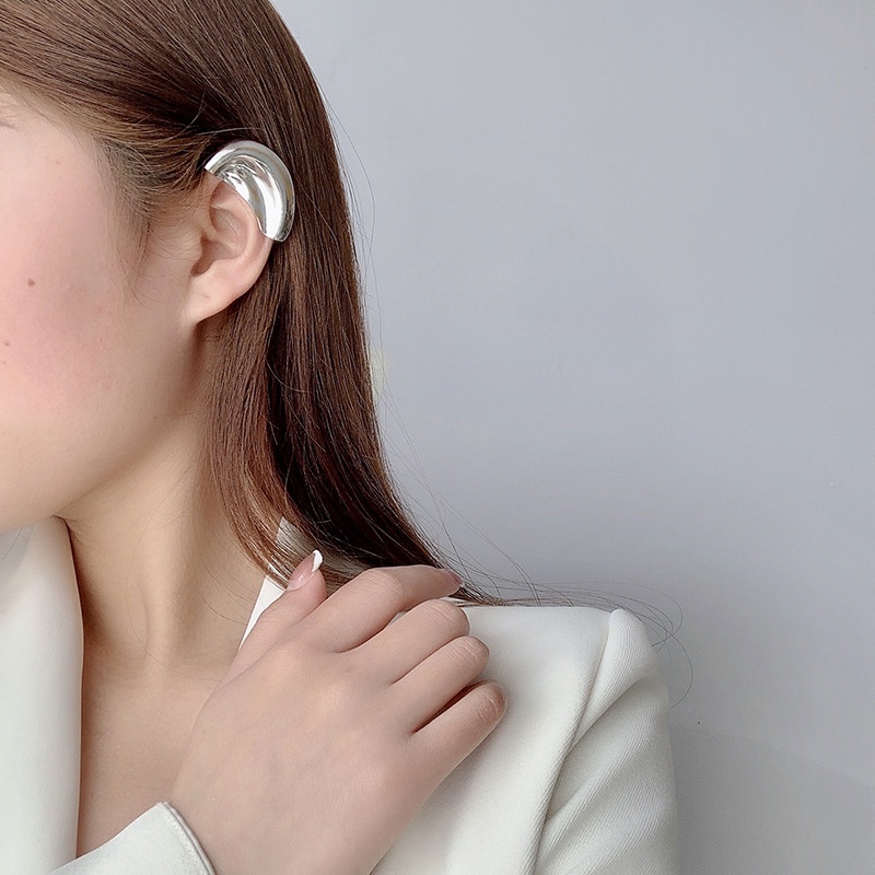 Anting Tusuk Bentuk Sarang Labalaba Aksen Berlian Imitasi Gaya Punk Untuk Wanita