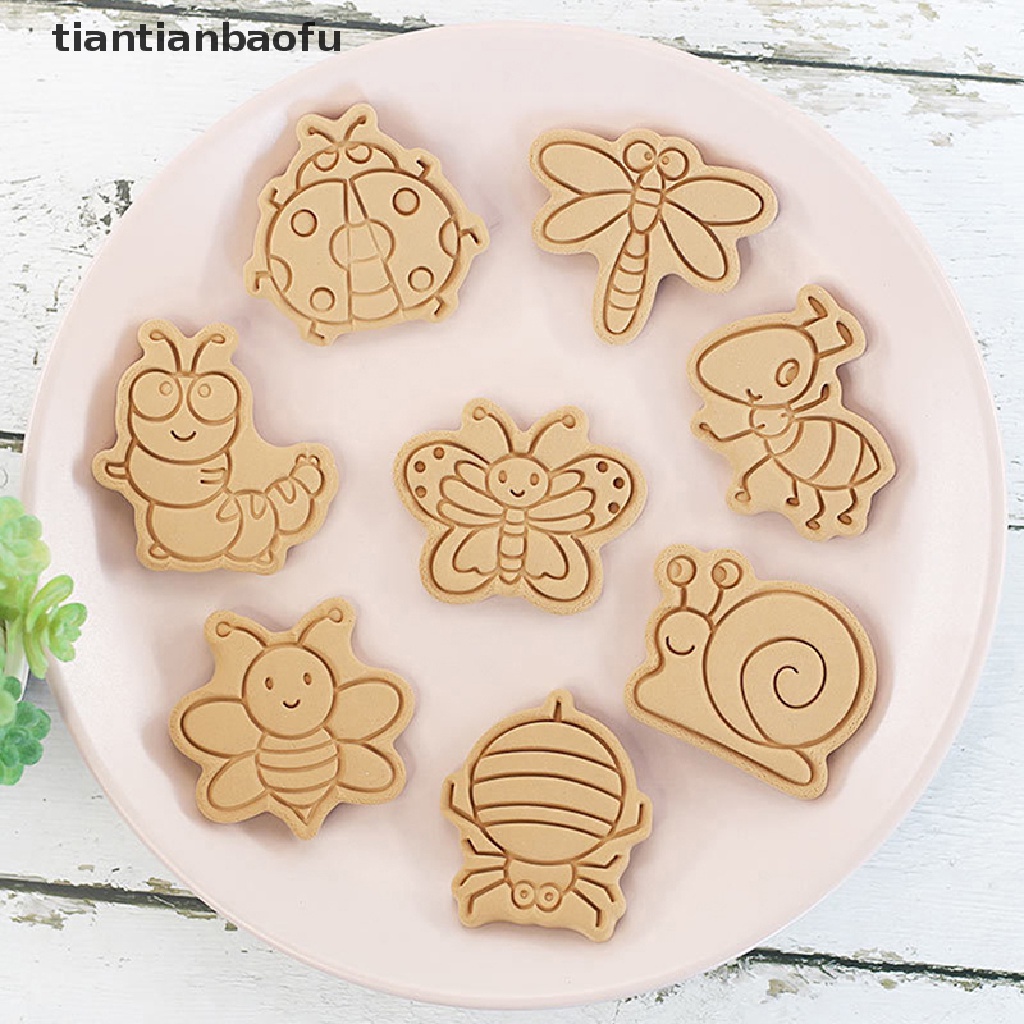 8pcs / set Cetakan Kue / Biskuit Bentuk Kartun Hewan Hutan Gajah Singa Lebah Butterfly 3D Untuk Alat Dapur