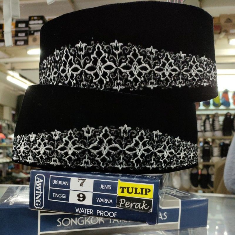 Peci Hitam 'AWING' AC motif bordir TULIP PERAK tinggi 9