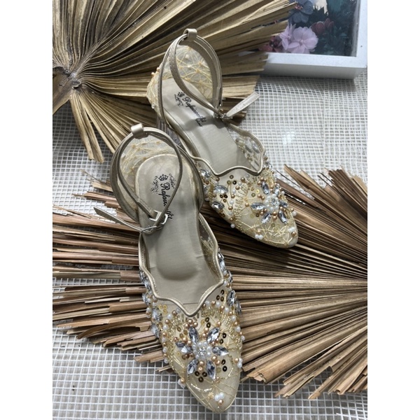 sepatu Rafaizoutfit maharani sepatu wedding shoes wrna gold tinggi 5cm kaca