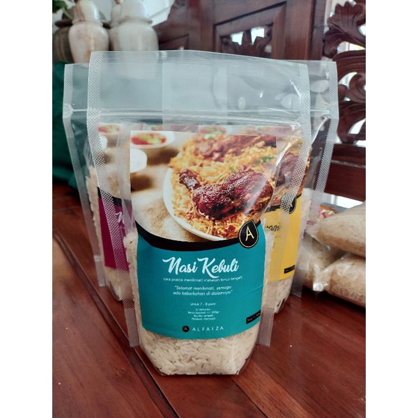 

BERAS BASMATI + BUMBU NASI KEBULI INSTAN 500 gram