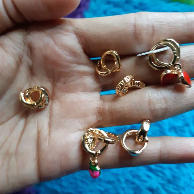 Anting bayi titanium