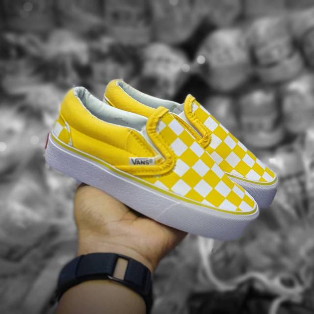 vans slip on kuning