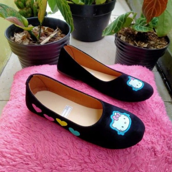 platshoes anak perempuan motif 4 hati love Kitty ukuran 26 sampai 30