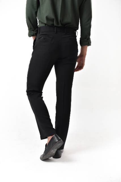 Mubeng - Celana Kantor Formal Slimfit Hitam