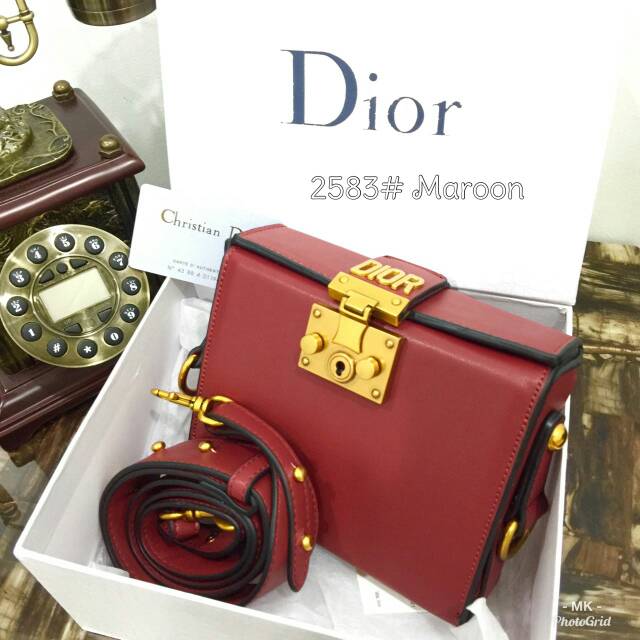 New Arrival CD Slinbag 🎈
Dior Clutch with Exclusive Box 🎈