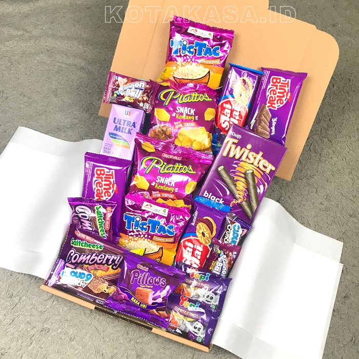 

Hampers Snack Box Ungu Gift Box KOTAKASA.ID hampers cemilan full of snack gift wisuda hadiah ultah birthday gift