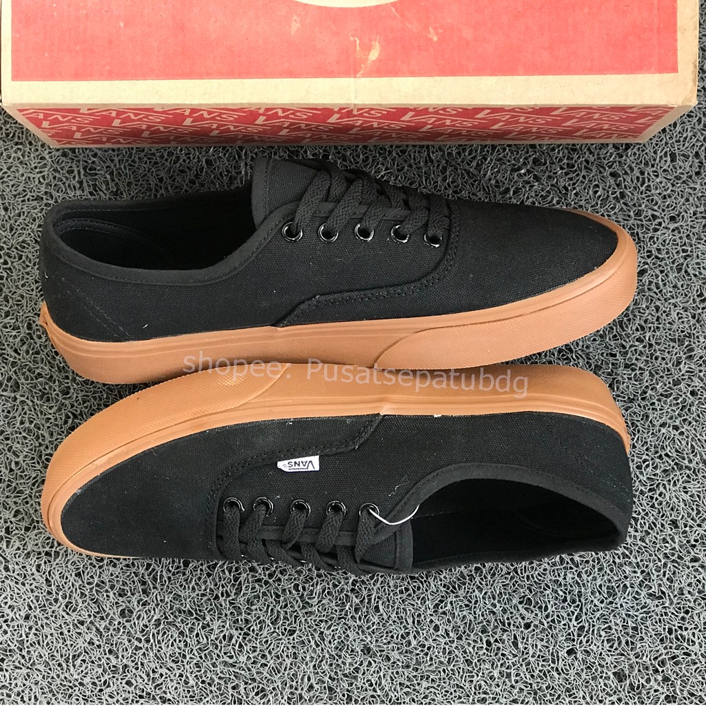 SEPATU VANS AUTHENTIC BLACK GUM WAFFLE DT