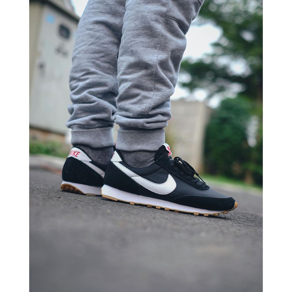 Sepatu Original Nike Daybreak Black white SoL Gum