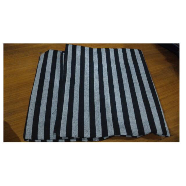 Lurik Pedan Motif Garis Hitam