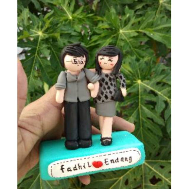 

Pajangan/hiasan dashboard/hiasan mobil/kado custom/kado unik/kado anniv/kado pacar/name tag profesi