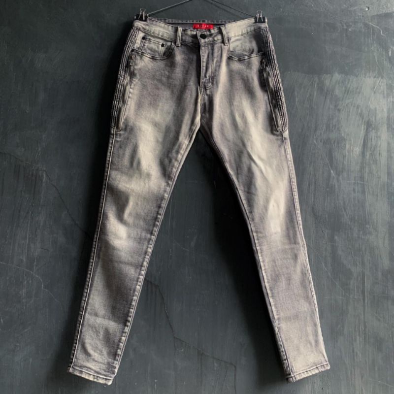 [READY] Size 30 Rucas Season 4 Ceramic Gray Belted Jeans