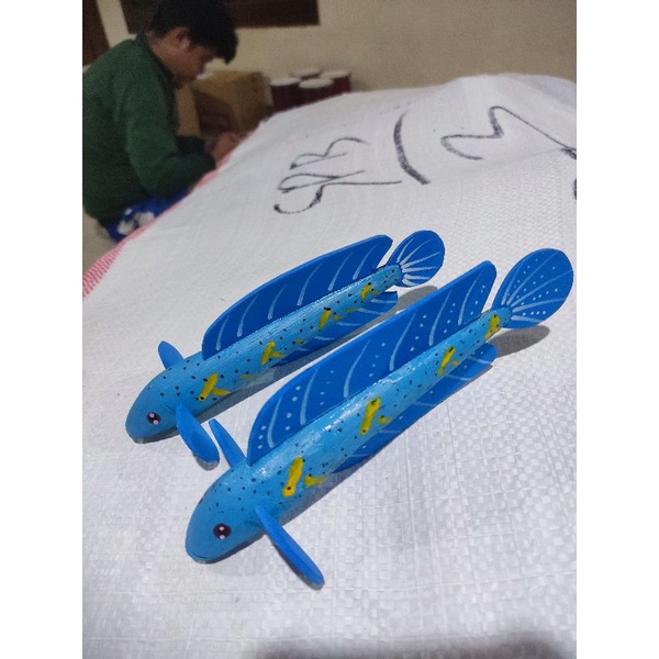 patung ikan bluepulcra