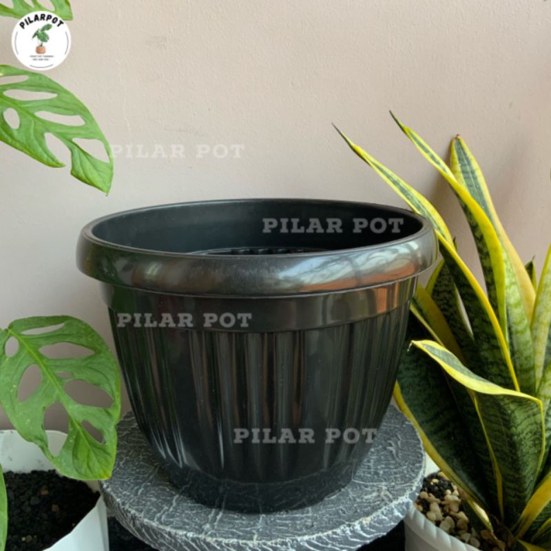 pot bunga tanaman plastik hitam Grace 30 kuping - GRACE 30 KUPING
