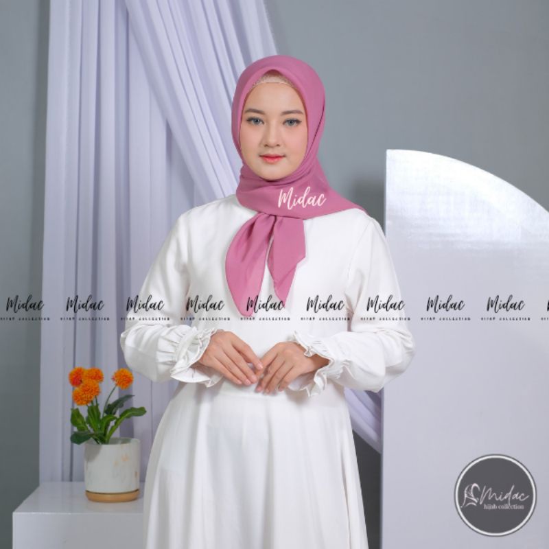 Bella Square - Segi Empat Bella Square polly catton