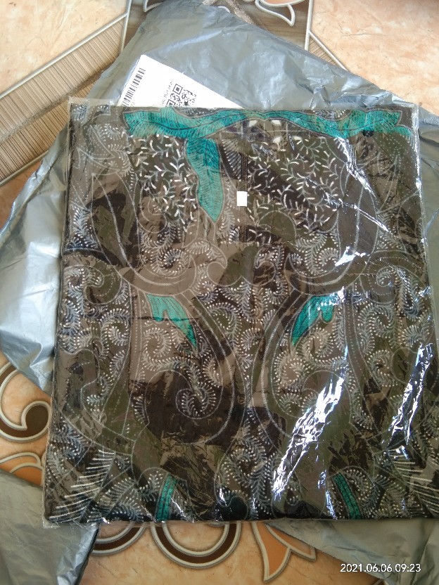 Batik Couple Keluarga, Baju Batik Couple Keluarga Ori Ndoro Jowi Dnt Dimensi Abu Set Couple Keluarga