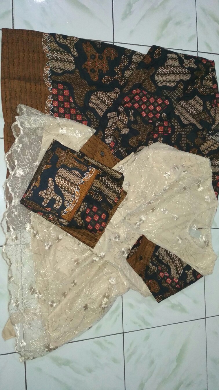 Set Couple Batik Keluarga, Batik Ndoro Jowi, Set Batik Modang Pekalongan, Batik Couple Terlaris