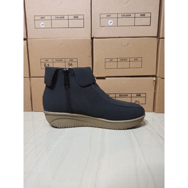 sepatu boots wanita murah / sepatu boots cewek / sepatu boots perempuan / sepatu boots wedges ZB2